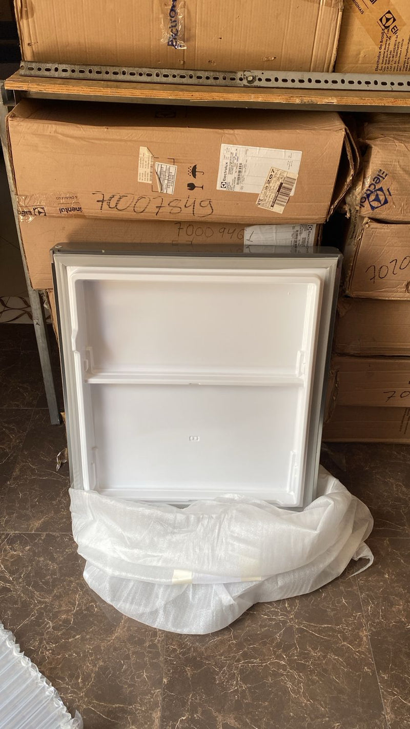 Porta Inox Do Freezer Geladeira  Refrigerador Electrolux Ib55S Ib54S Codigo 70009831 70009799 Original ( Apenas a Porta com a Gaxeta )